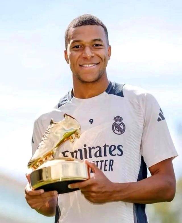 斯洛特：萨拉赫有权不满但不该向媒体说 俱乐部需要做出处理