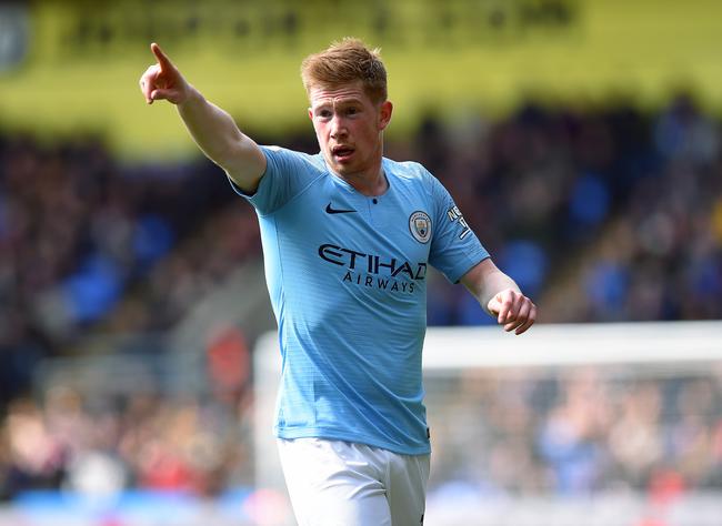 篮球NBA球队教练讨论轮换阵容