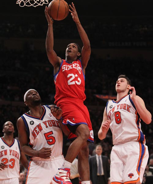 一条更稳健 一条更稳健